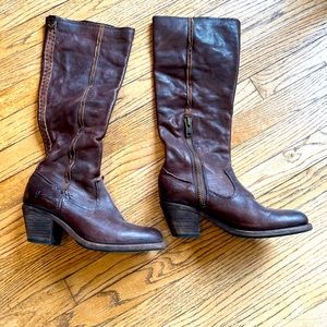 Frye tall boots, chocolate brown, leather, barely worn